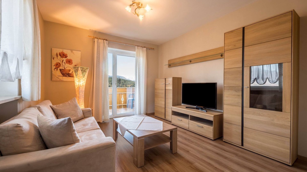 Tesimo Apartment | Apartment "Residenz Kronstein - 5" with Balcony, Garden, Mountain View & Wi-Fi