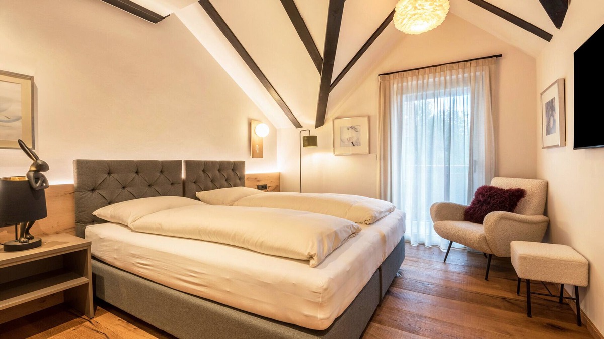 Kastelruth Apartment | Apartment 'Residence Skutial - Schlern' with Mountain View, Balconies & Wi-Fi