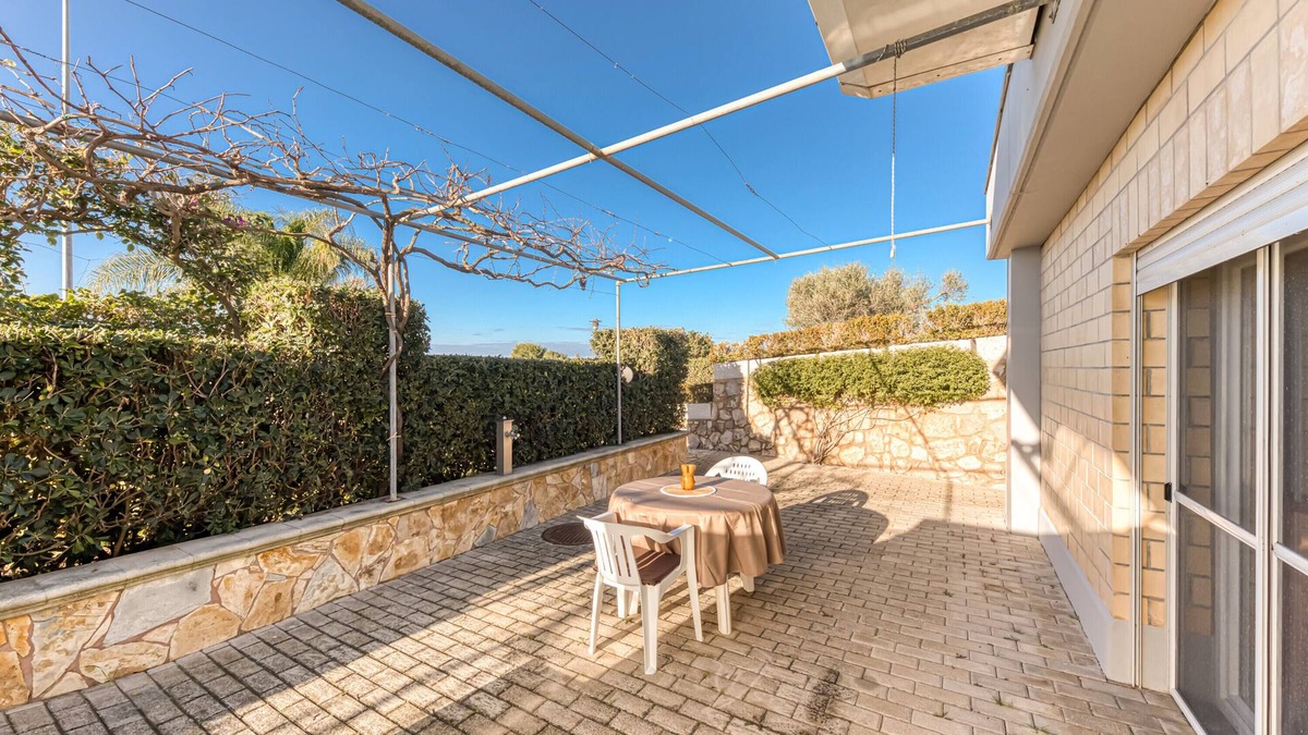Fontanelle Apartment | Apartment 'Residence Margherita - Ibisco' with Sea View, Wi-Fi and Air Conditioning