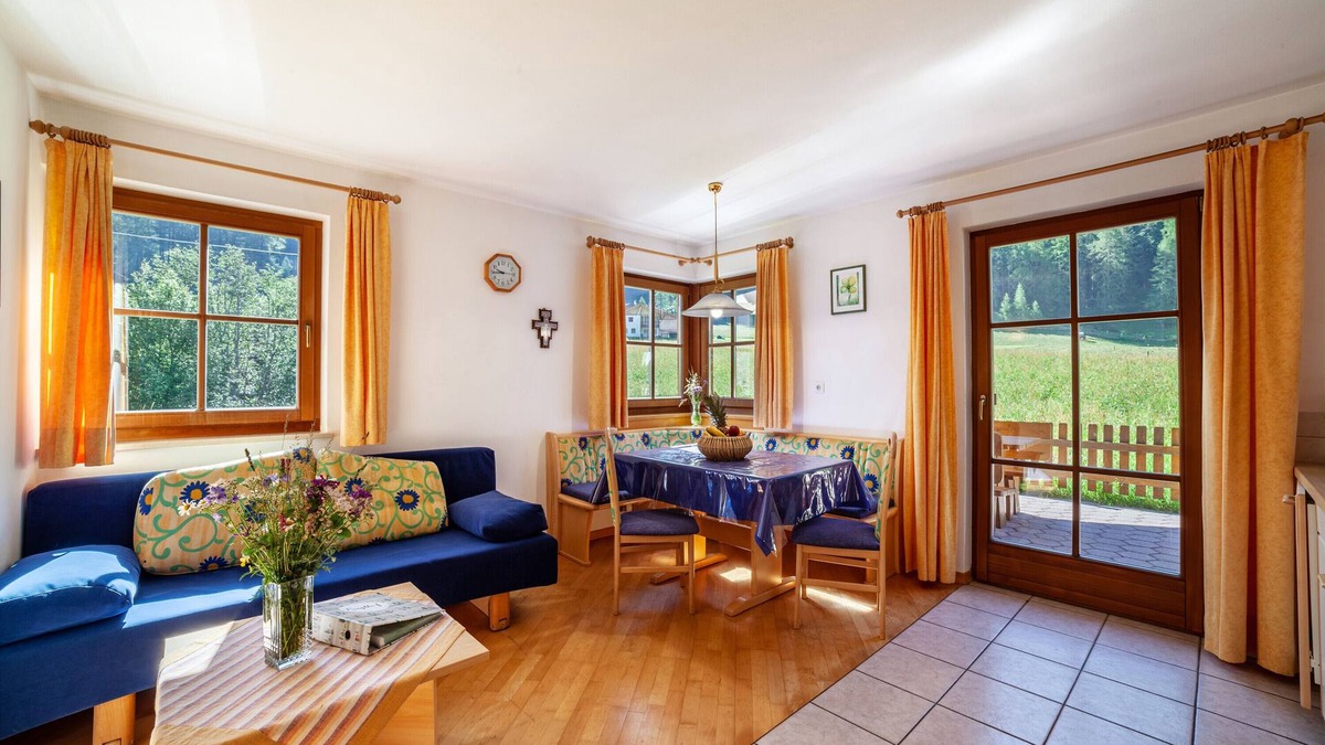 Curon Venosta Apartment | Apartment 'Rieglhof Geiernest' with Mountain View, Garden & Wi-Fi