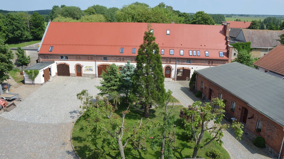 Krostitz Apartment | Apartment "Rose" (No. 2) - Romantic ambience