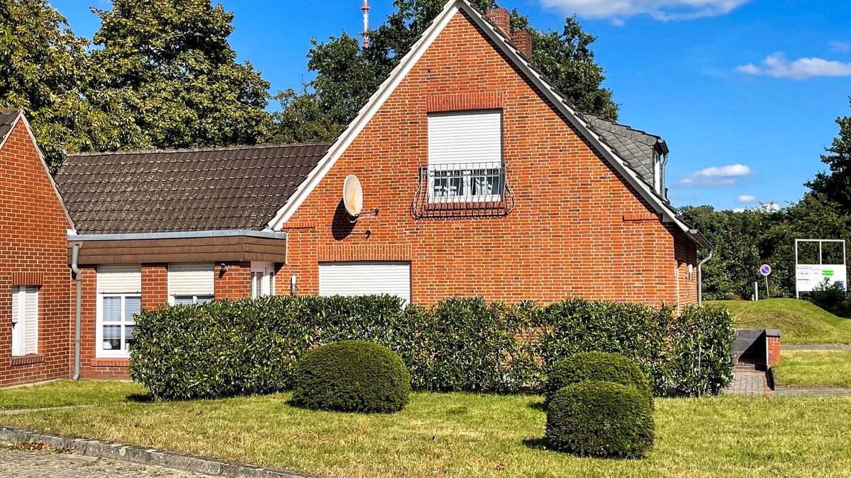 Lingen Apartment | Apartment 'Room4rent' with Balcony and Wi-Fi