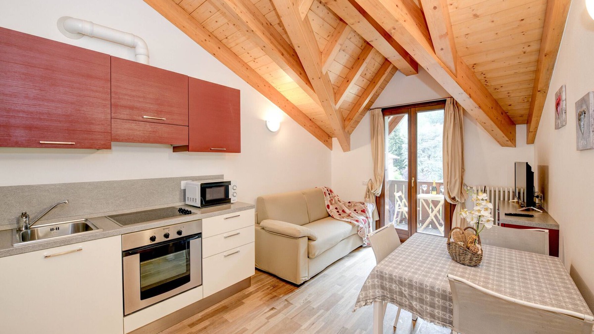 Carisolo Apartment | Apartment 'Rosa delle Dolomiti Bilocale3' with Mountain View & Shared Sauna