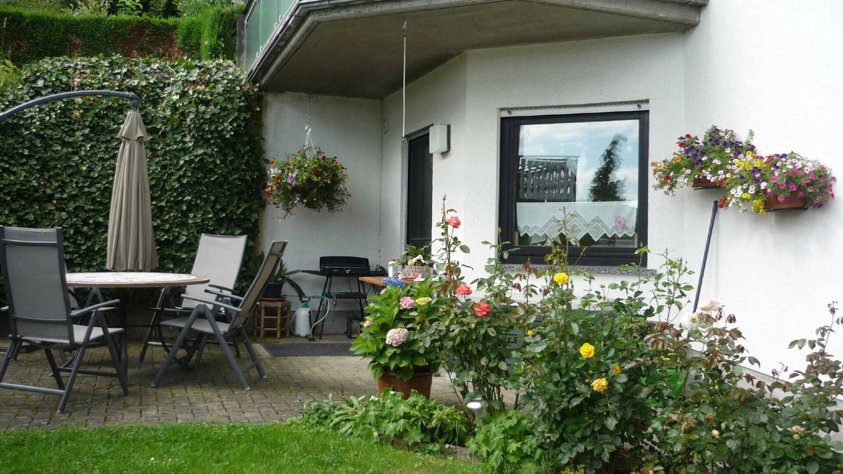 Niedershausen Apartment | Apartment 'Rosita' with Private Terrace, Private Garden and Wi-Fi
