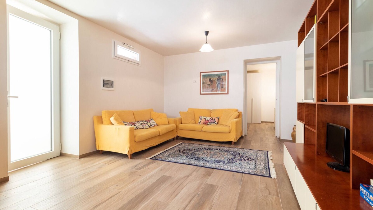 Cozze Apartment | Apartment 'Rossella House' with Private Terrace and Air Conditioning