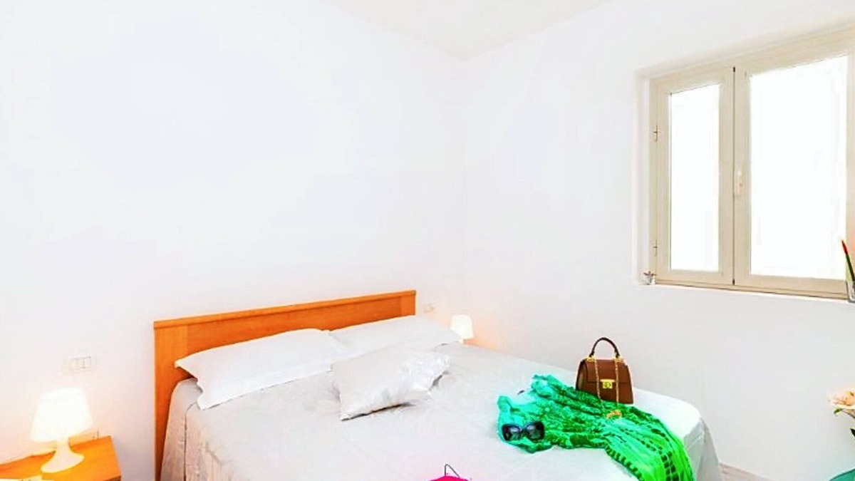 Scialara Apartment | Apartment 'Sabbia D'oro' with shared pool and Wi-Fi