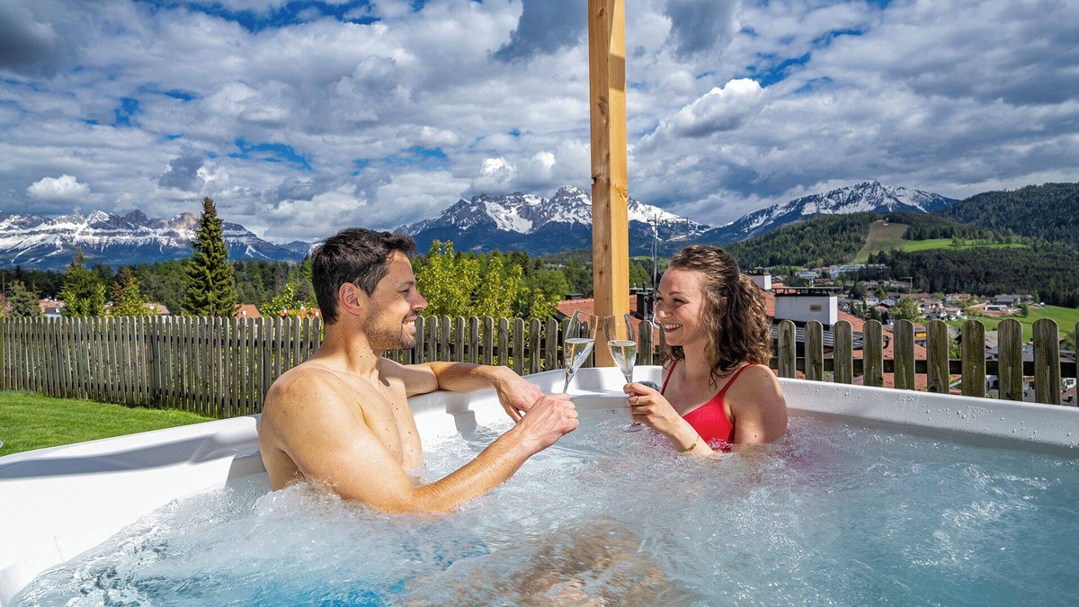 Nova Ponente Apartment | Apartment "Schlossberg Rosengarten" with Mountain View, Private Finnish Sauna & Garden