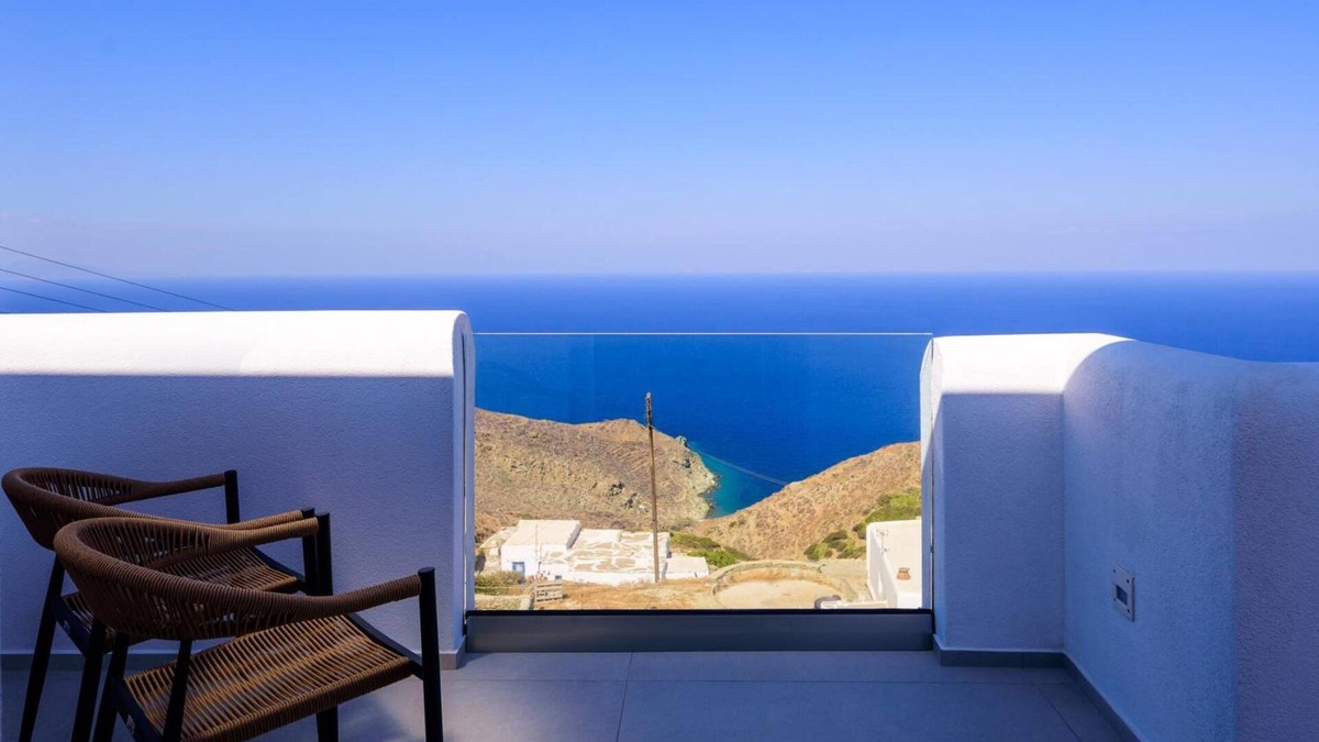 Ano Meria House | Apartment 'Seascape Suite 4' with Sea View, Wi-Fi and Air Conditioning