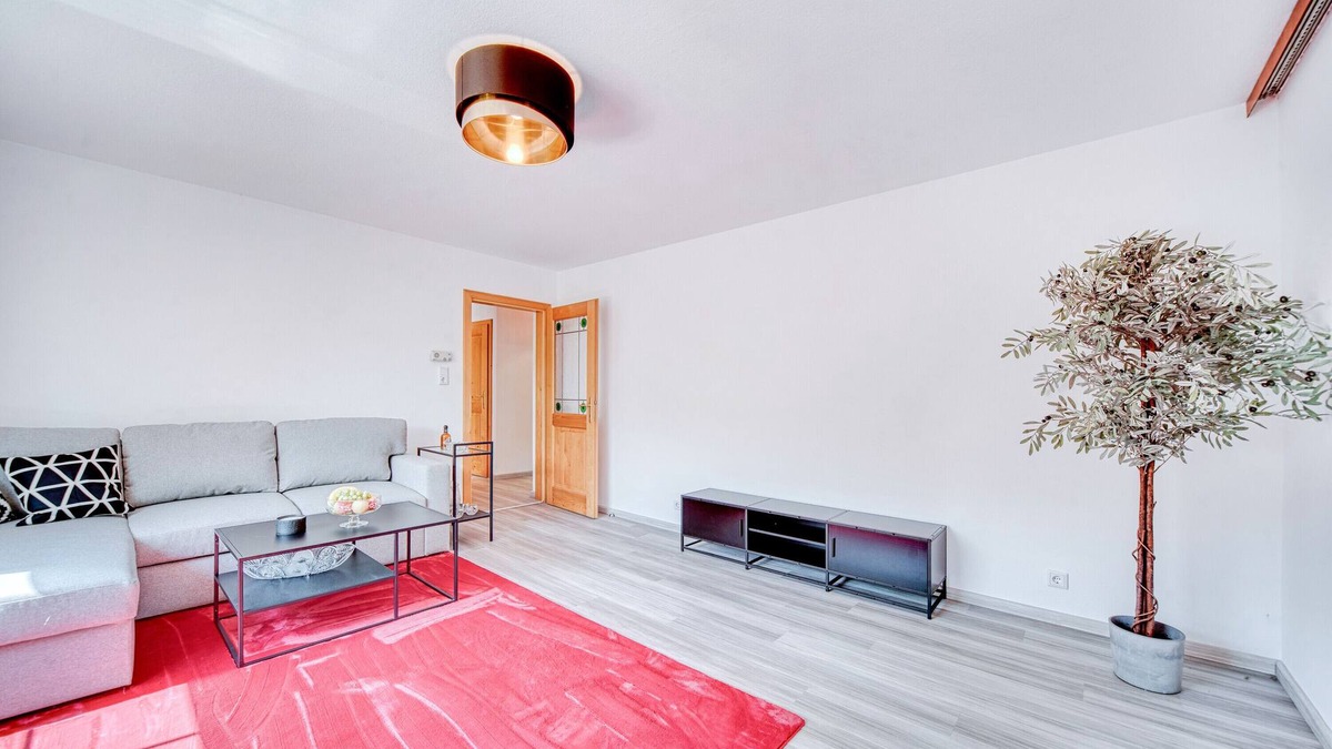 Mattsee Apartment | Apartment 'Seenähe' with Shared Terrace, Shared Garden and Wi-Fi