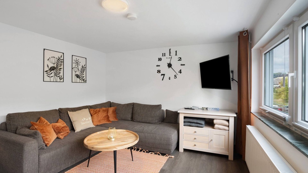 Kickenbach Apartment | Apartment 'Selbecke' with Shared Pool, Shared Garden and Wi-Fi