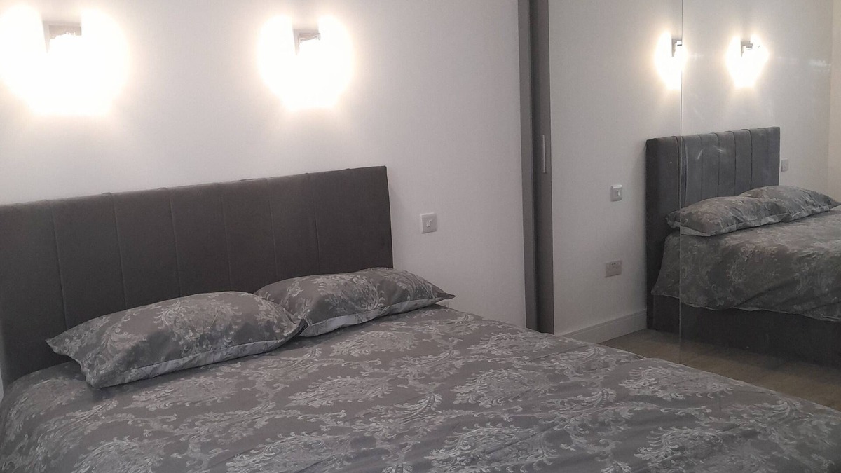 Hendon Apartment | Apartment - Sleeps up to 6 & free parking