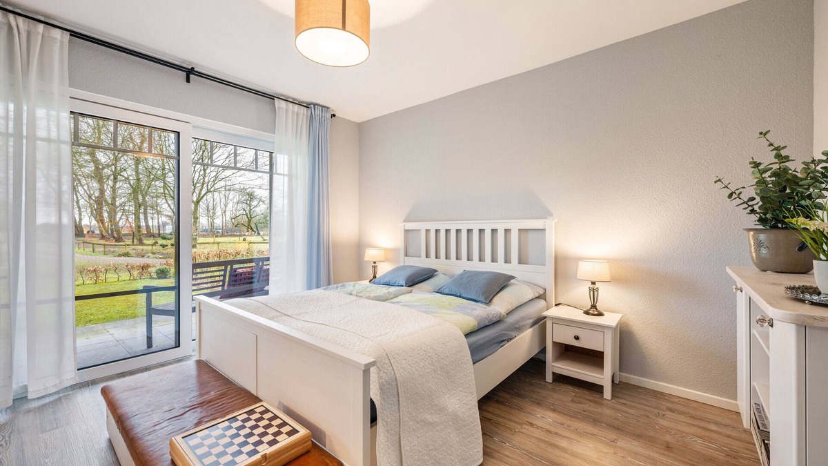 Leck Apartment | Apartment 'Steensen' with Private Terrace, Private Garden and Wi-Fi