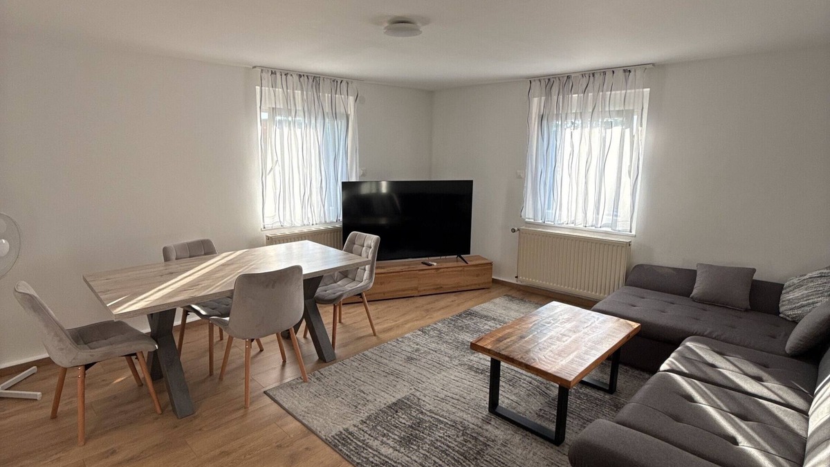 Legelshurst Apartment | Apartment 'Strasbourg' with Wi-Fi
