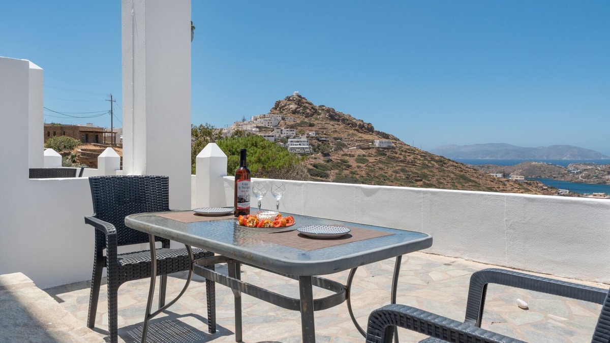 Ios Apartment | Apartment 'Studio 4' with Sea View, Wi-Fi and Air Conditioning