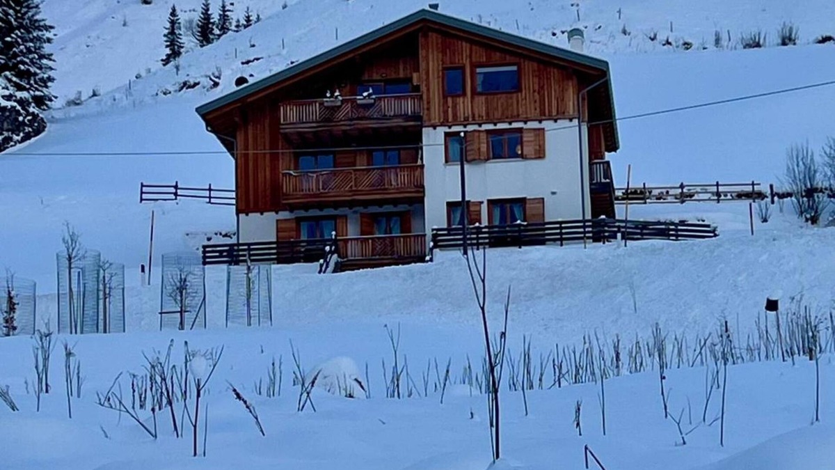 Colle Santa Lucia Apartment | Apartment 'Sunny Arabba' with Mountain View, Private Garden and Wi-Fi