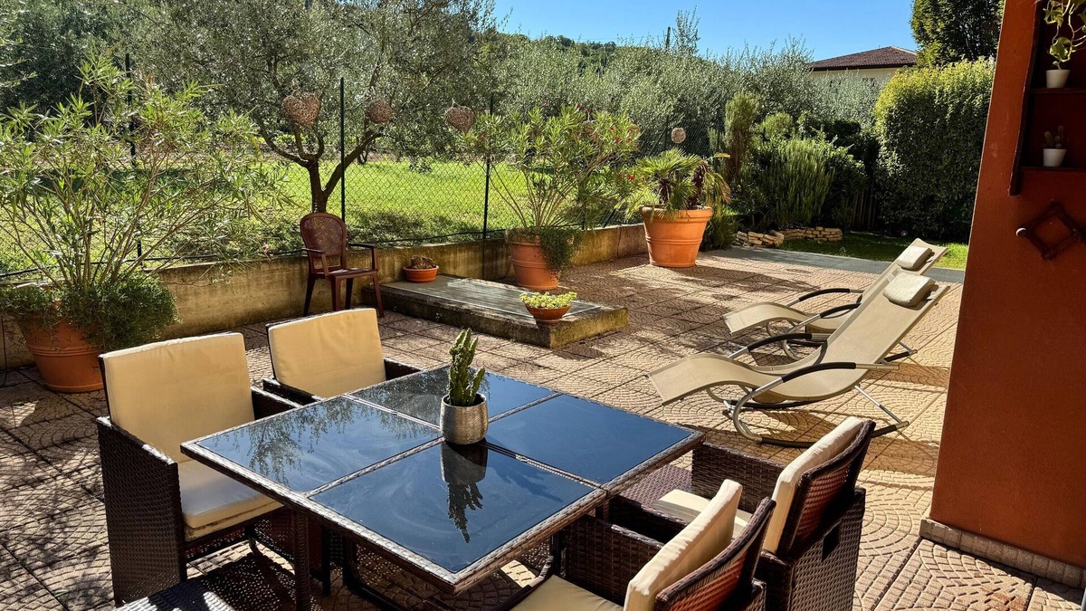 Arqua Petrarca Apartment | Apartment 'Sweet Home' with Private Terrace, Private Garden and Wi-Fi
