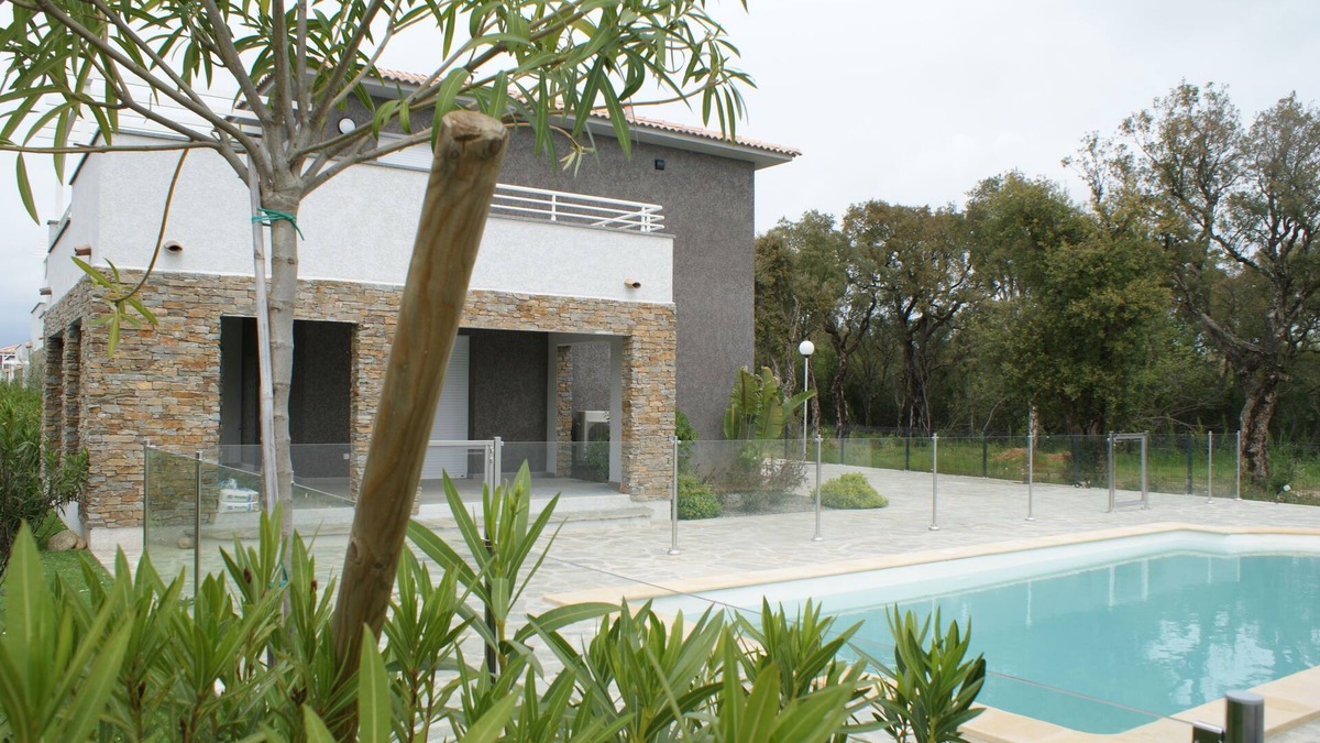 Ghisonaccia Apartment | APARTMENT - SWIMMING POOL (T3) Ghisonaccia terrace - 6 pers