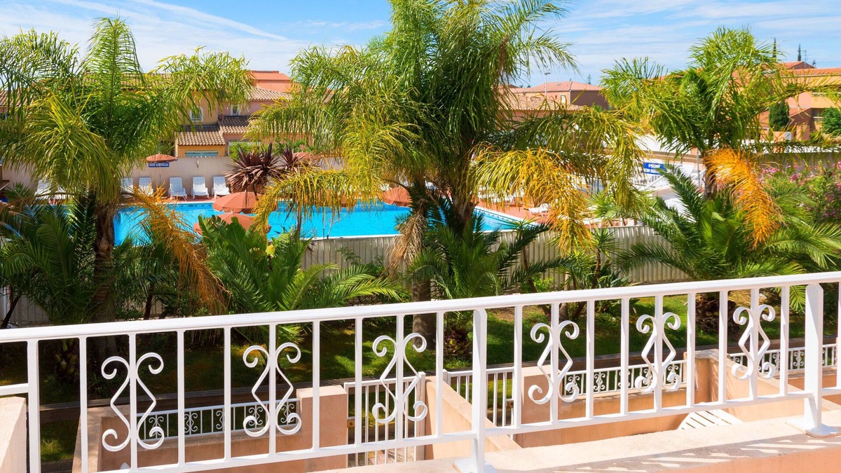 Les Bormettes Apartment | Apartment T3 * 250 m from the SEA with HEATED SWIMMING POOL and TENNIS (104)