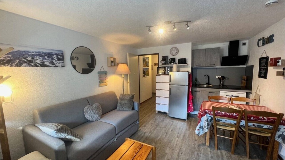 Saint-Lary-Soulan Apartment | Apartment T2 4 pers center Saint Lary Village Parking
