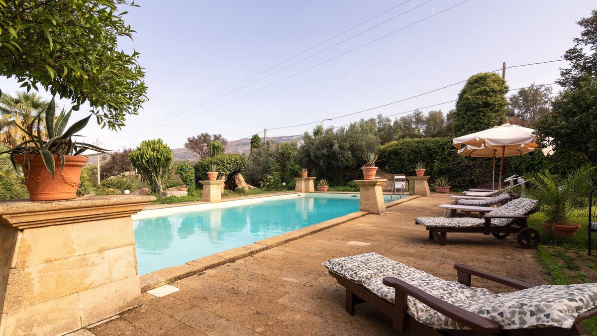 Mockarta Apartment | Apartment 'Tenuta Donna Vittoria - Bouganville' with Mountain View, Pool & Wi-Fi