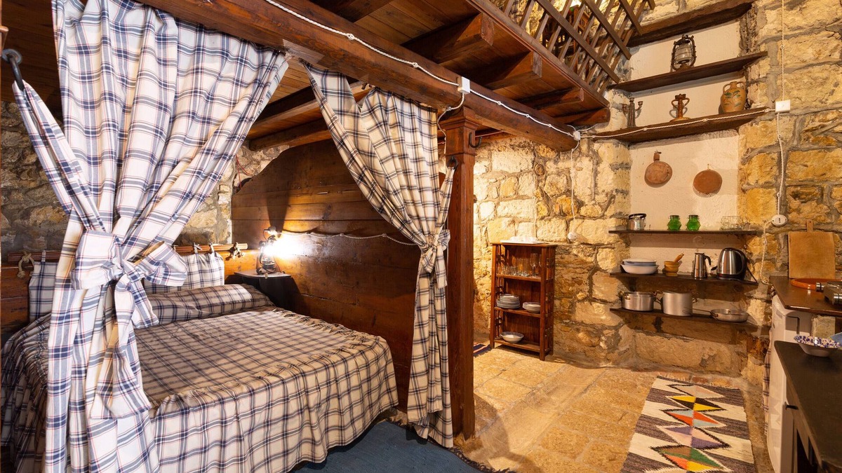Mockarta Apartment | Apartment 'Tenuta Donna Vittoria - Piccola' with Mountain View, Pool & Wi-Fi