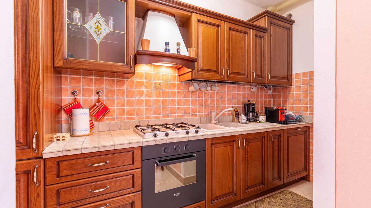Montefollonico Apartment | Apartment 'Terrazza Da Barbara' with Private Terrace and Wi-Fi