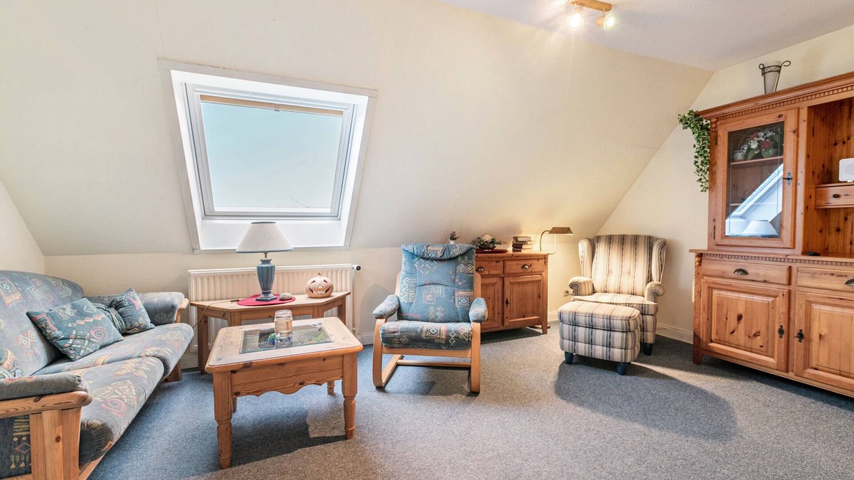 Rodenas Apartment | Apartment 'Theodor Storm' with Private Terrace, Shared Garden and Wi-Fi