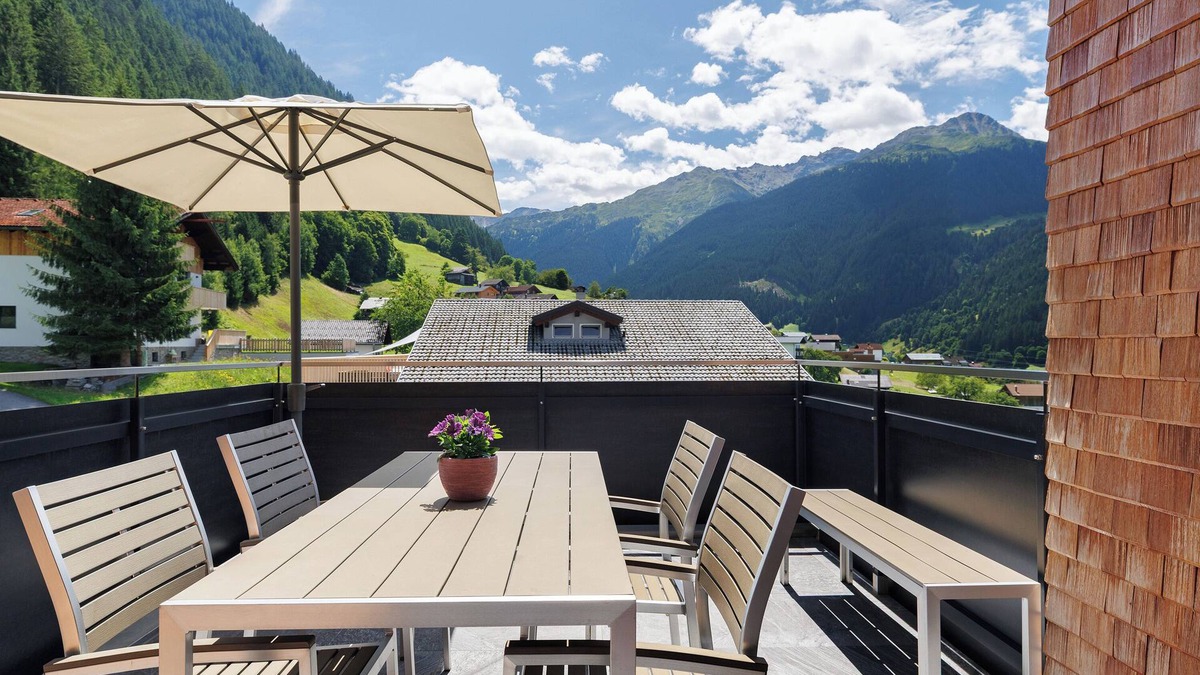 Gaschurn Apartment | Apartment 'Toni' with Mountain View, Private Terrace and Wi-Fi