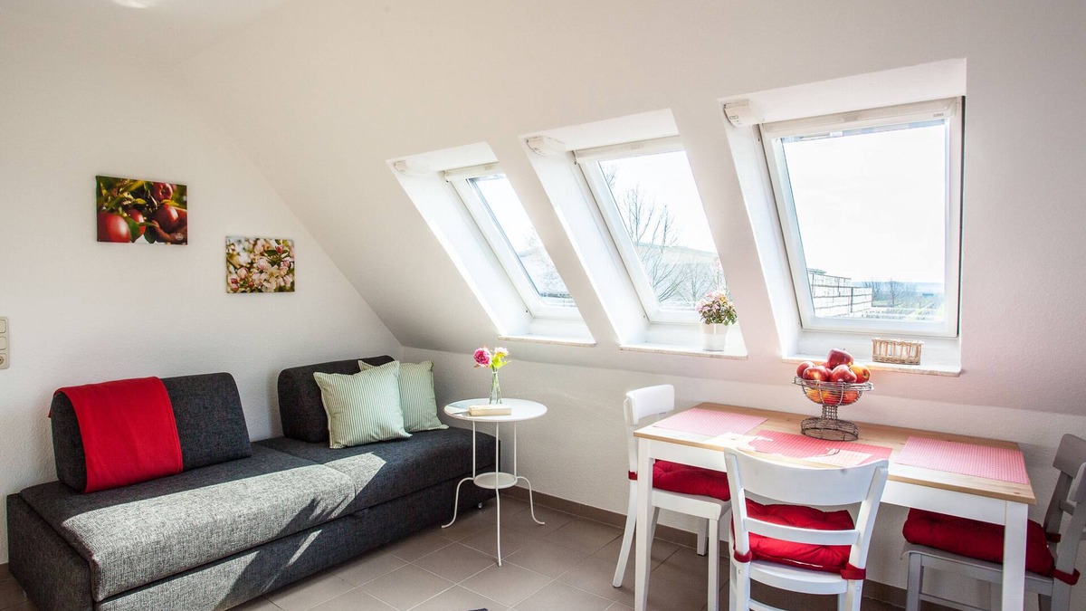 Ladekop Apartment | Apartment - Topaz 3-4