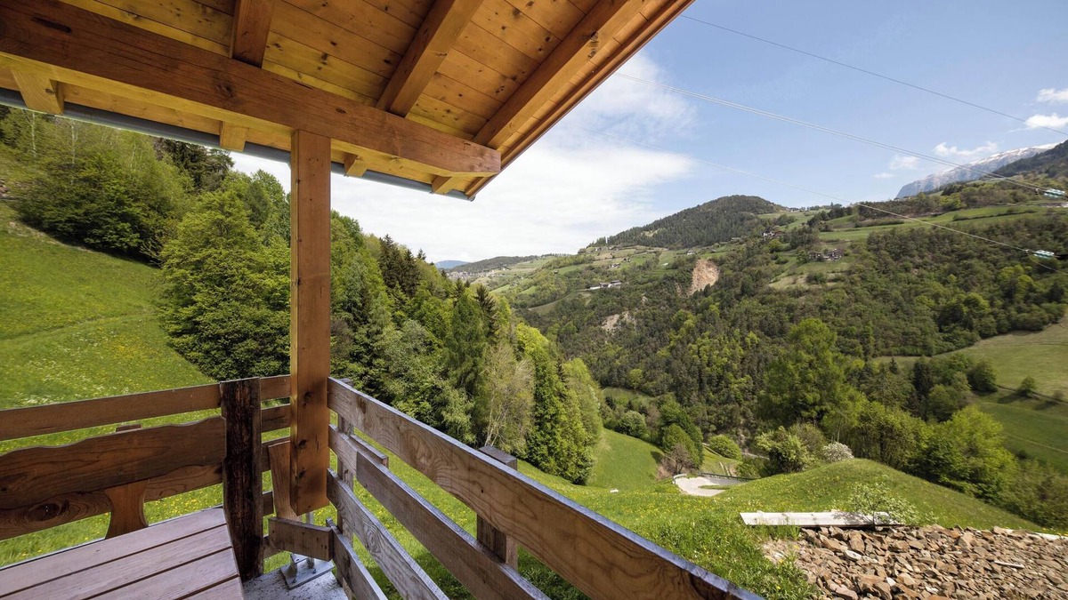 Brie Apartment | Apartment “Tschafon Oberparnaihof” with Mountain View, Terrace & Wi-Fi