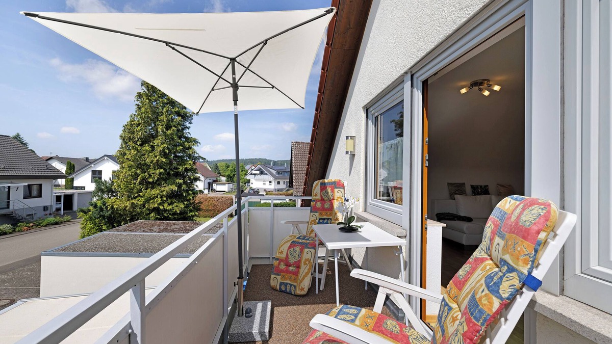 Geislingen Apartment | Apartment 'Urlaub In Der Sonnenstadt 72351' with Balcony and Wi-Fi