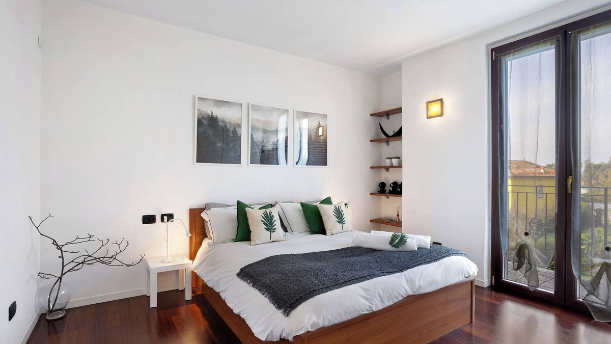 Costa Masnaga Apartment | Apartment 'Vb Home Brianza' with Private Garden, Wi-Fi and Air Conditioning