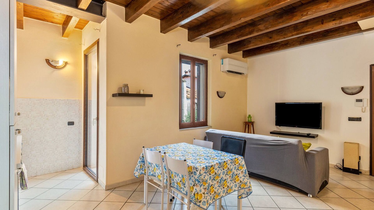 Sud-Ovest Apartment | Apartment 'Verona Fh' with Shared Garden, Wi-Fi and Air Conditioning