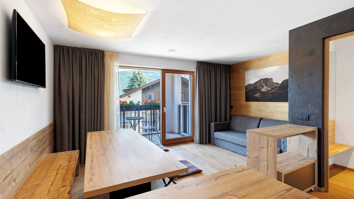 Valdaora di Mezzo Apartment | Apartment 'Villa Kriendl Nr 4 Dreifinger' with Mountain View, Shared Garden and Wi-Fi