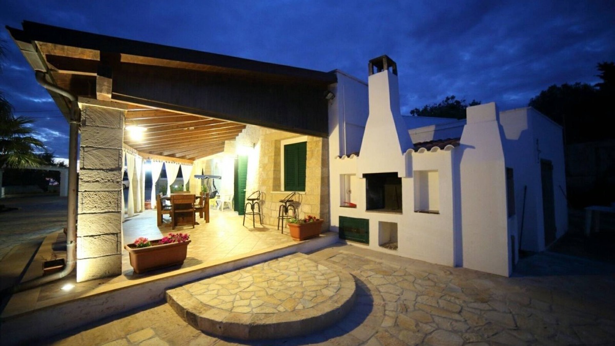 Posto Vecchio Apartment | Apartment 'Villa Magia 2' with Private Terrace, Wi-Fi and Air Conditioning