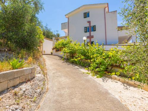 Peschici Apartment | Apartment Villa Tavaglione-2 by Interhome