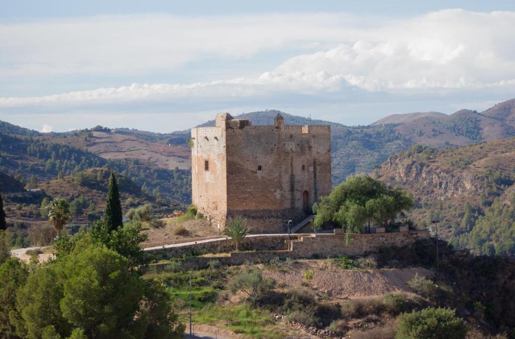 Velez de Benaudalla Apartment | Apartment Vista del Castillo