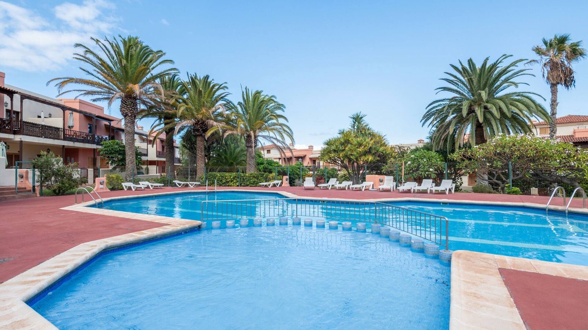 Brena Baja Apartment | Apartment 'Vv Los Balconcitos 32 Los Cancajos' with Shared Pool, Shared Terrace and Wi-Fi