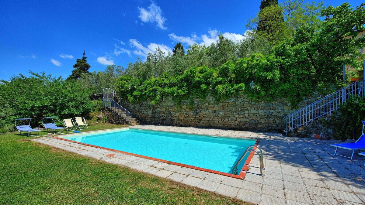 Greve in Chianti Apartment | Apartment with pool, WIFI, TV, patio, pets allowed, panoramic view, close to Greve In Chianti