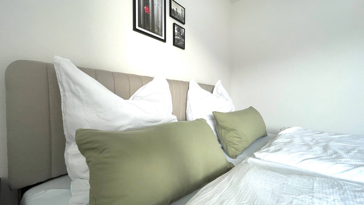 Tonbach Apartment | Apartment 'Wanderlutz' with Mountain View, Private Terrace and Wi-Fi