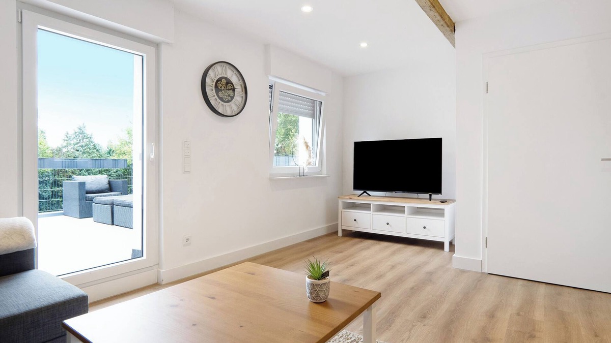 Gronau Apartment | Apartment 'Weiden' with Balcony and Wi-Fi