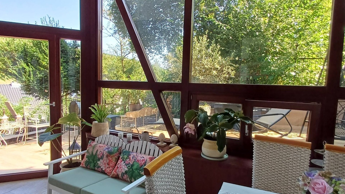 Johannisberg Apartment | Apartment 'Weinbergsblick' with Private Terrace, Private Garden and Balcony