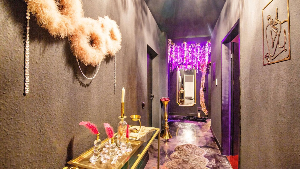 Ostviertel Apartment | Apartment 'Wellness Suite Mit Whirpool, Sauna' with Wi-Fi