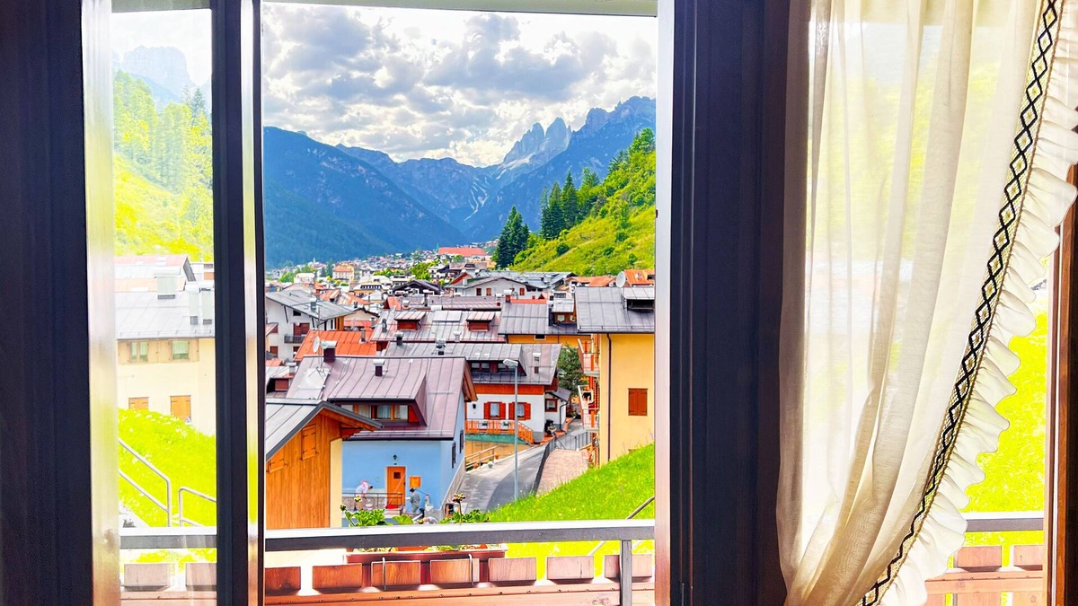 Auronzo di Cadore Apartment | Apartment with view of the Tre Cime
