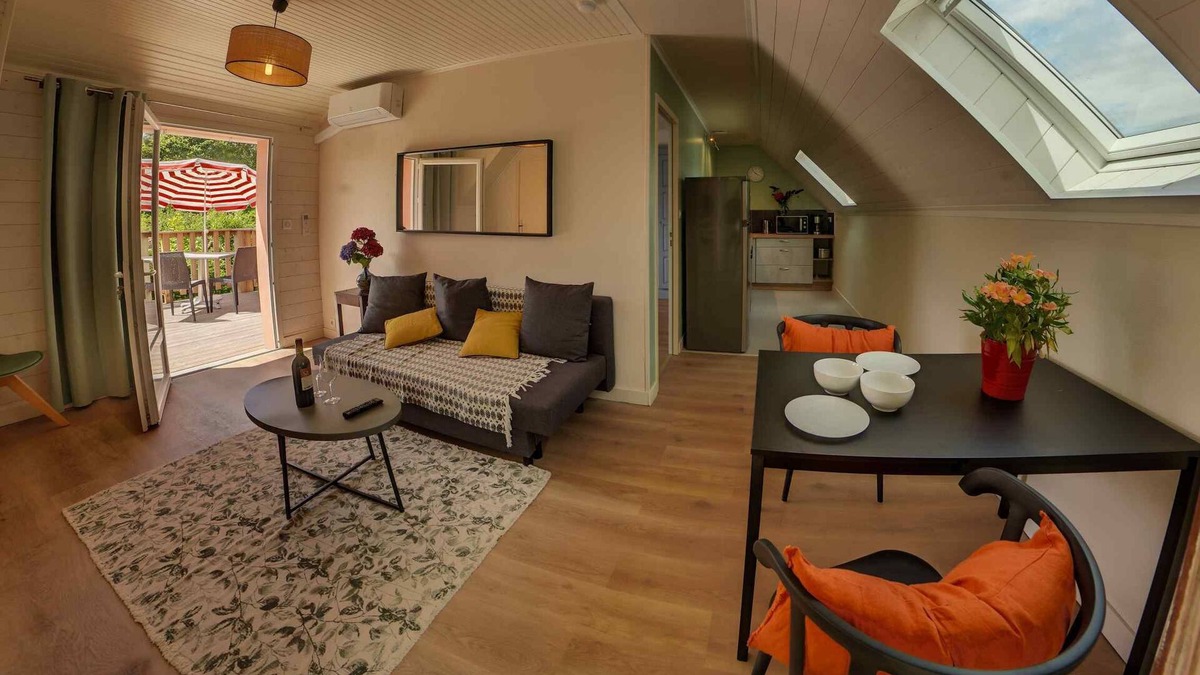 Clohars-Fouesnant Apartment | Apartment with terrace overlooking the park