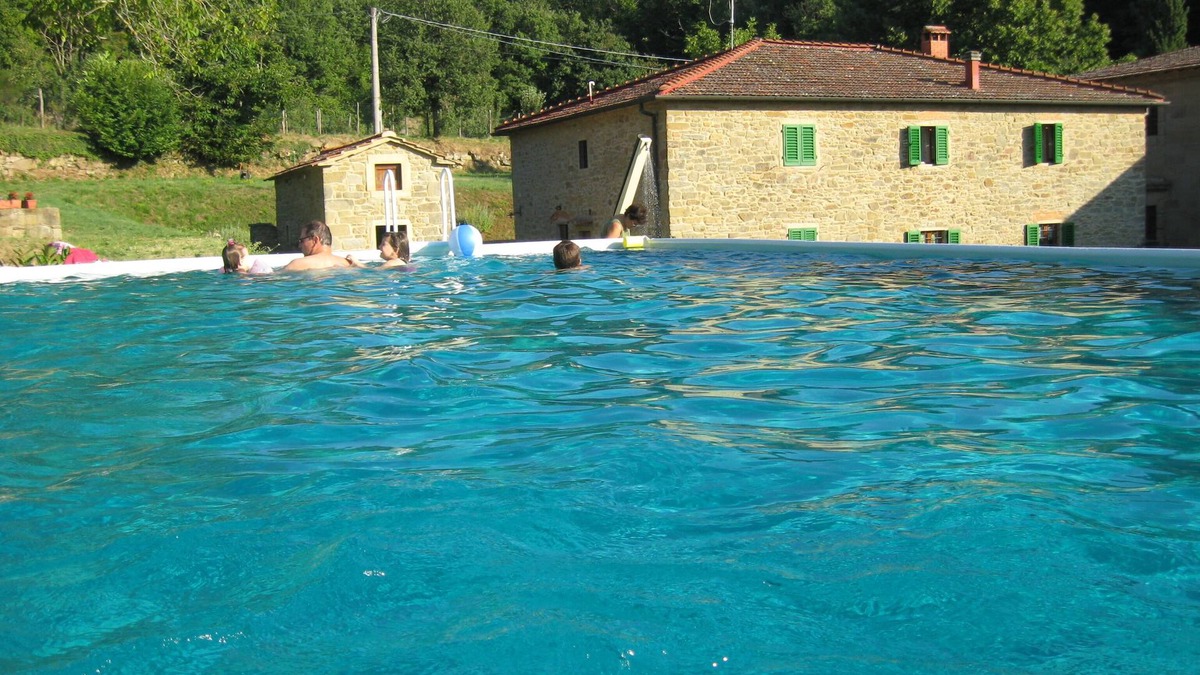 Londa Apartment | Apartment with 14 beds, in the green near Florence