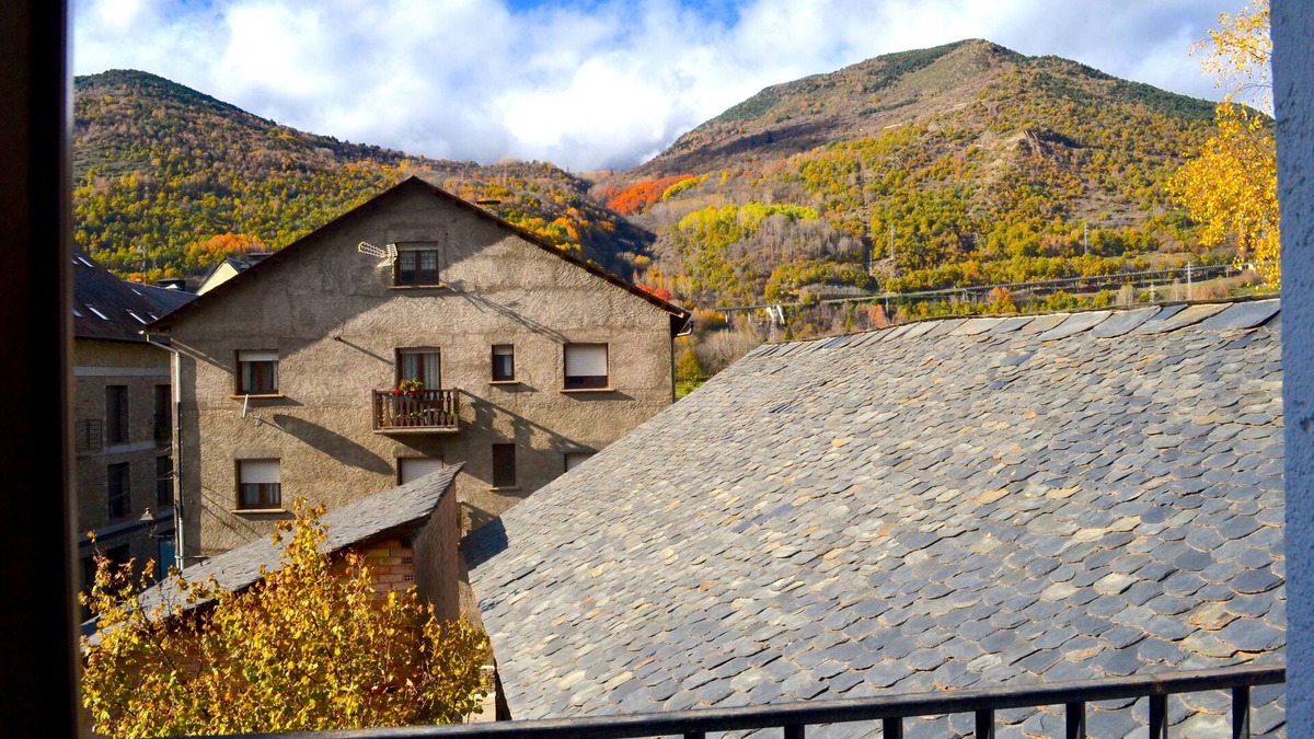 Esterri D'Aneu Apartment | Apartment with views and central in Esterri