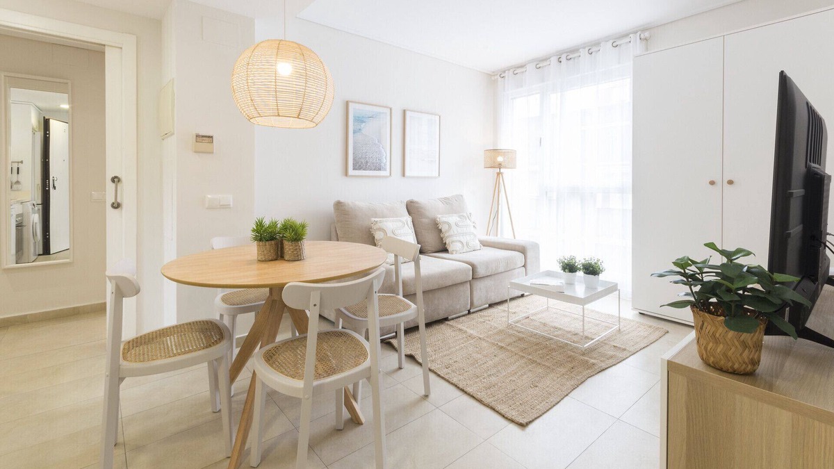 Grao de Gandia Apartment | Apartment with kitchen office. Modern decoration Next to the port. Wifi