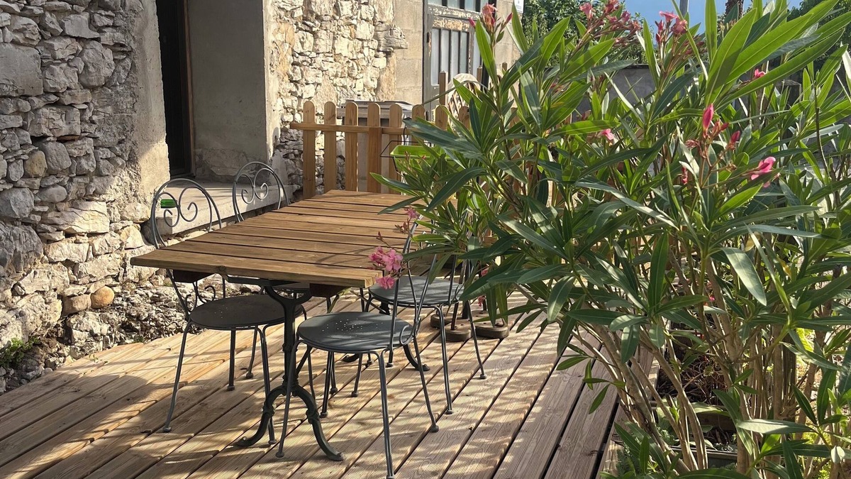 Arandon-Passins Apartment | Apartment with terrace for 2 people Le nid du phénix 38 in the countryside