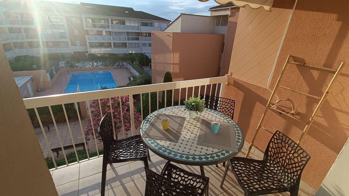 Tamaris Apartment | Apartment with pool near the beach